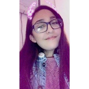 Meet your Posher, Daniela